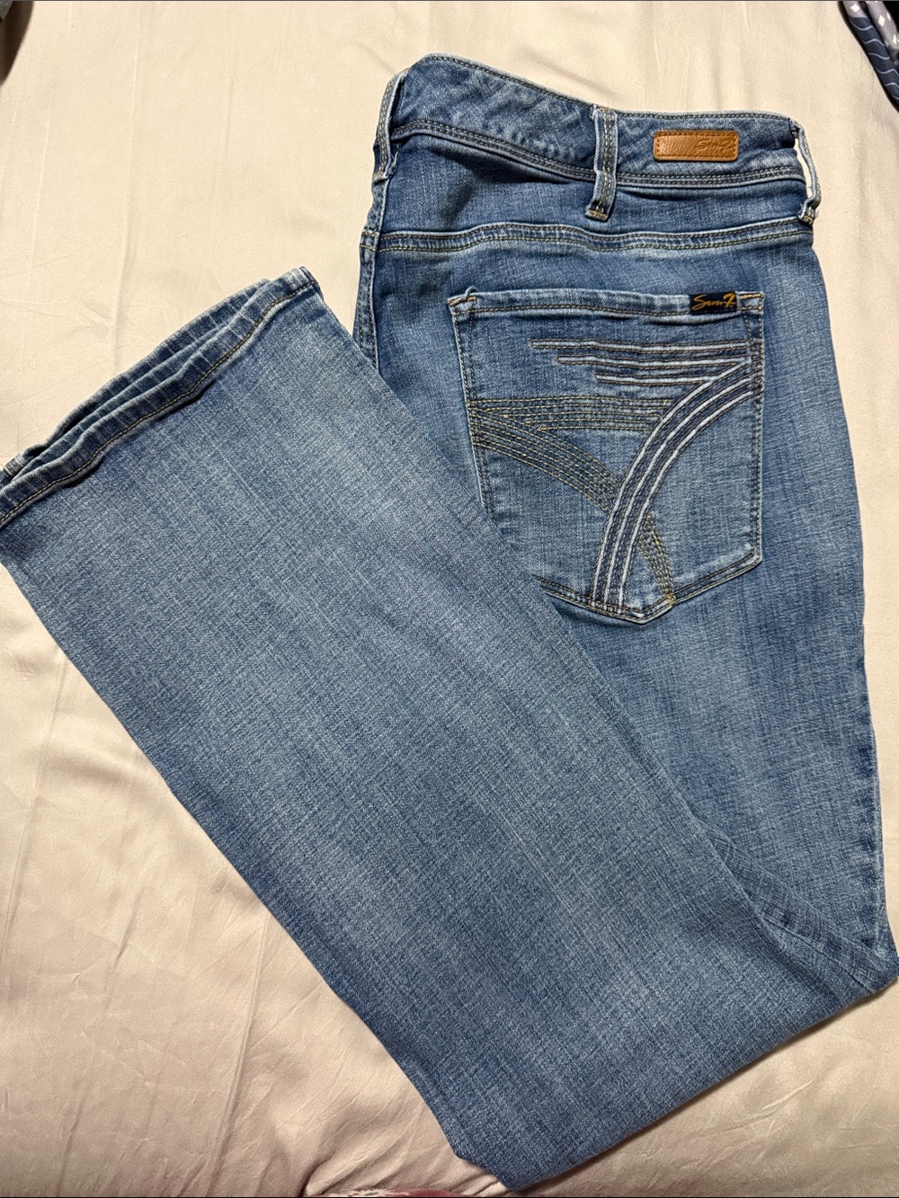 Seven7 Women's Light Blue Boot Cut Jeans with Back-Pocket Stitching